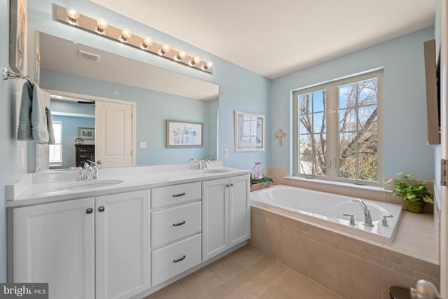 225 KESTREL CT, Kennett Square, PA 19348