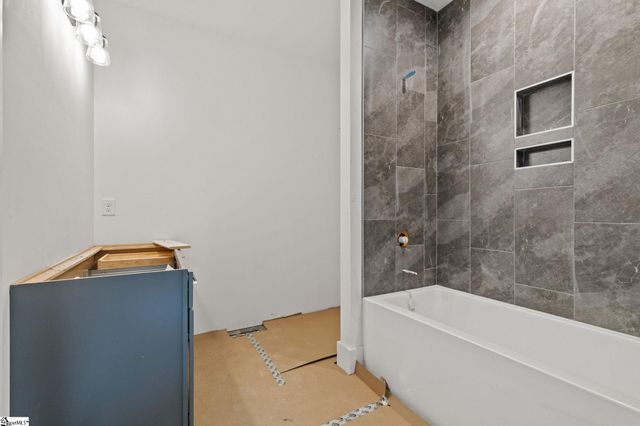 2028 Ivy Cottage Path, Boiling Springs, SC 29316