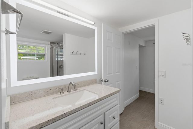 8304 DOT LANE, Orlando, FL 32809