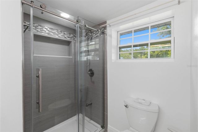 8304 DOT LANE, Orlando, FL 32809