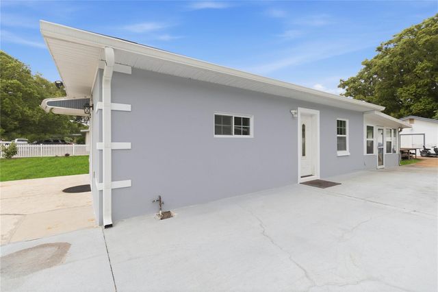 8304 DOT LANE, Orlando, FL 32809