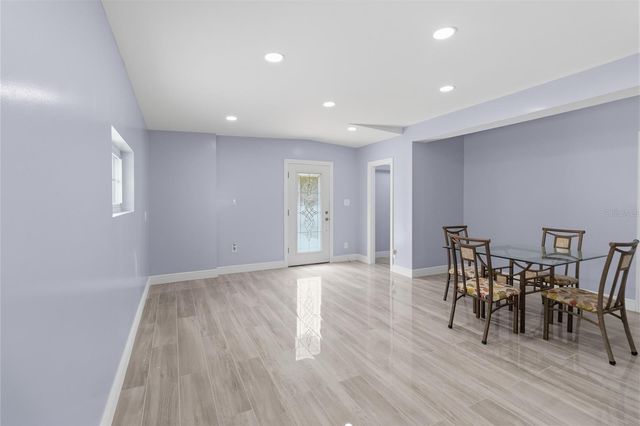 8304 DOT LANE, Orlando, FL 32809