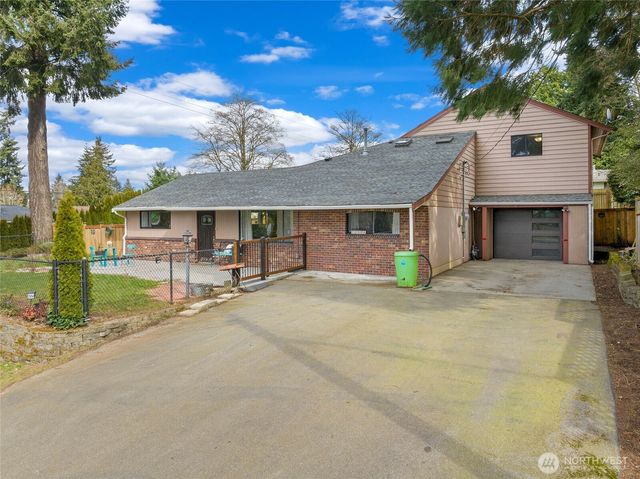 20604 4th Avenue S, Des Moines, WA 98198