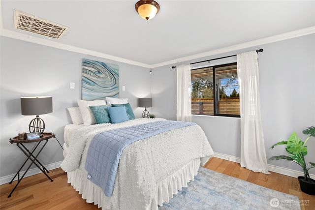 20604 4th Avenue S, Des Moines, WA 98198