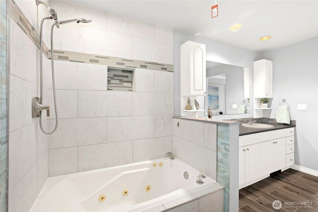 20604 4th Avenue S, Des Moines, WA 98198