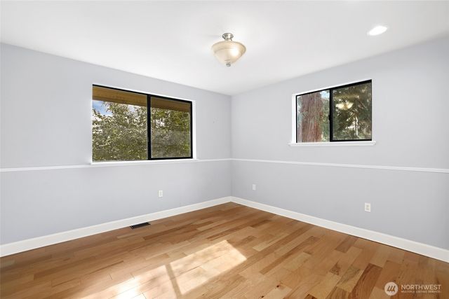 20604 4th Avenue S, Des Moines, WA 98198