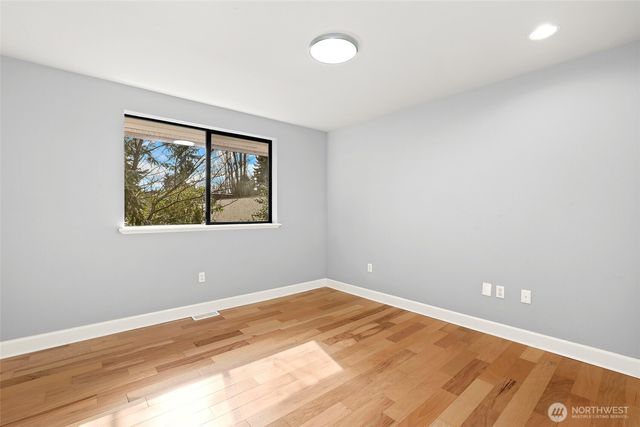 20604 4th Avenue S, Des Moines, WA 98198