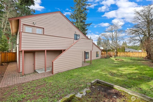 20604 4th Avenue S, Des Moines, WA 98198