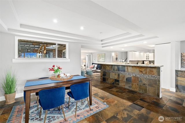 20604 4th Avenue S, Des Moines, WA 98198