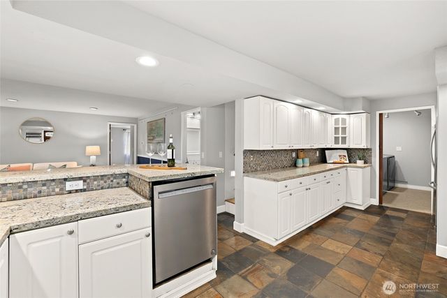 20604 4th Avenue S, Des Moines, WA 98198