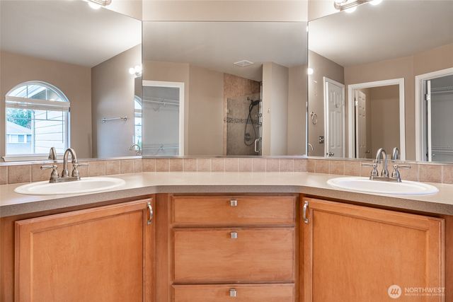 12717 E 166th Street Court E, Puyallup, WA 98374