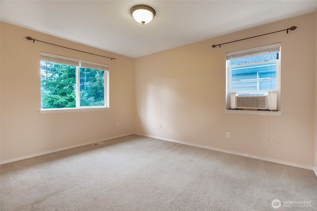 12717 E 166th Street Court E, Puyallup, WA 98374