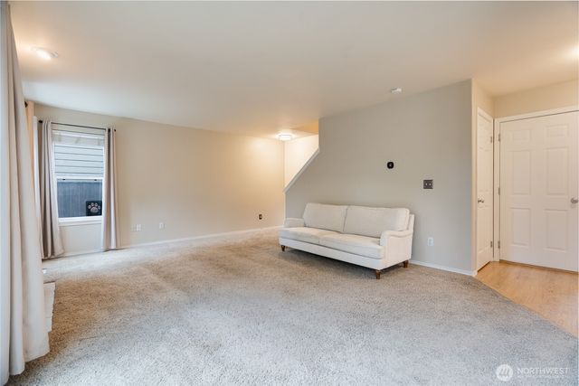 12717 E 166th Street Court E, Puyallup, WA 98374