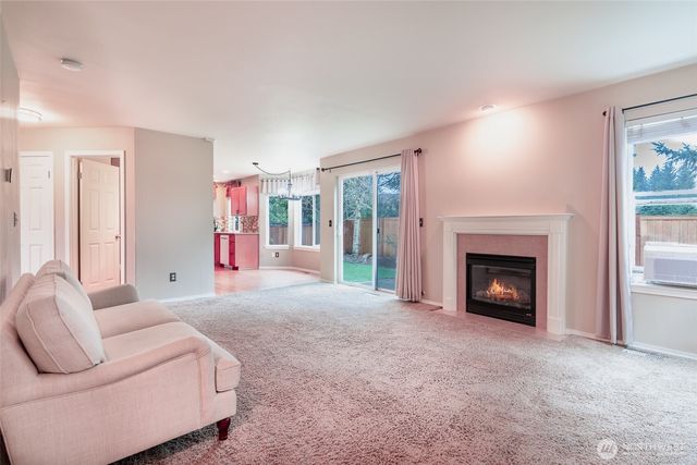 12717 E 166th Street Court E, Puyallup, WA 98374