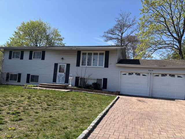 36 Clearview Drive, Wyandanch, NY 11798