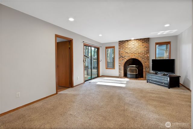 7306 139th Street Ct E, Puyallup, WA 98373