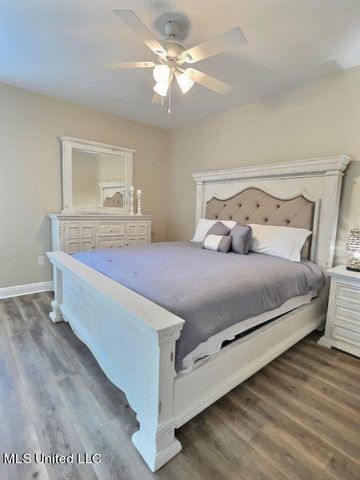 8716 W Simmons Bayou Drive, Ocean Springs, MS 39564