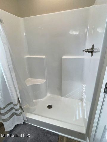 8716 W Simmons Bayou Drive, Ocean Springs, MS 39564