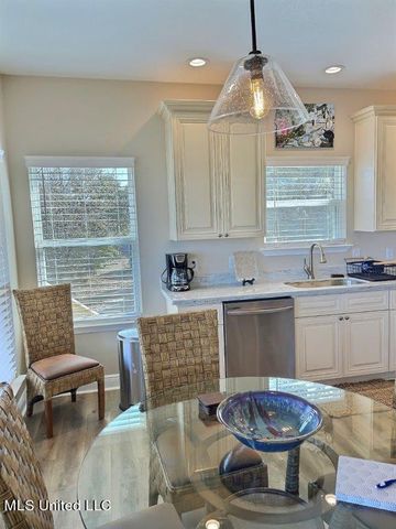 8716 W Simmons Bayou Drive, Ocean Springs, MS 39564