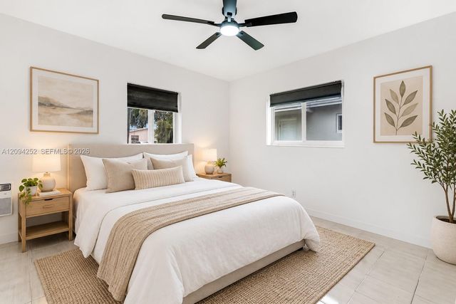 123 SE 2nd Avenue 1, Hallandale Beach, FL 33009