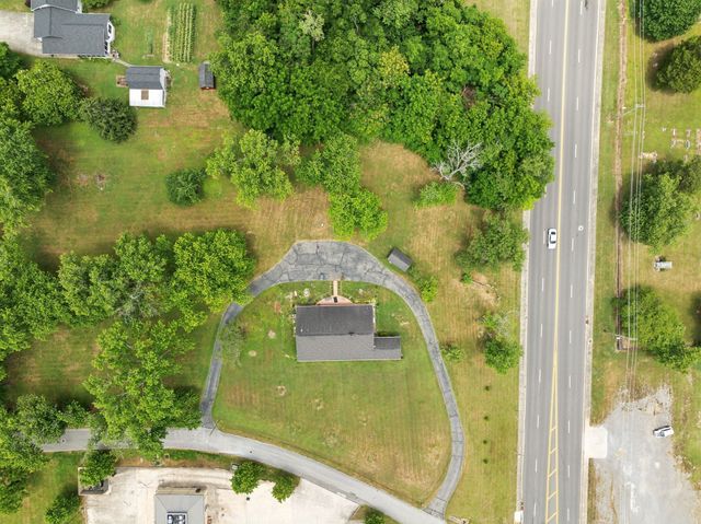 114 Calhoun St, Smithville, TN 37166