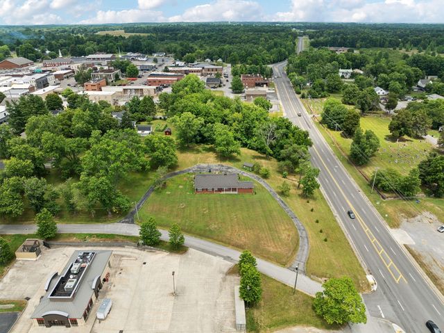 114 Calhoun St, Smithville, TN 37166