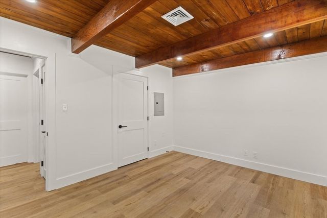 3 Abraham Ave, Freetown, MA 02717