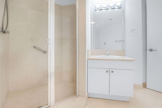 8855 Collins Ave 2D, Surfside, FL 33154