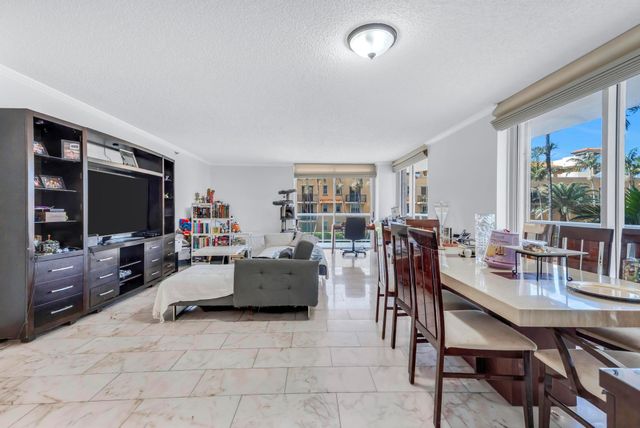 8855 Collins Ave 2D, Surfside, FL 33154