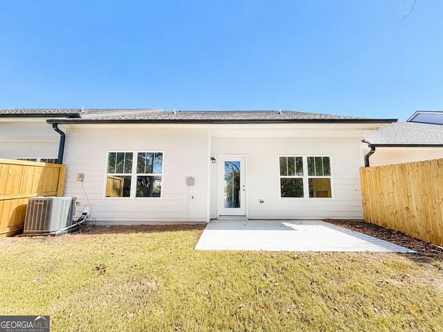 28 Village Court 16, Cleveland, GA 30528