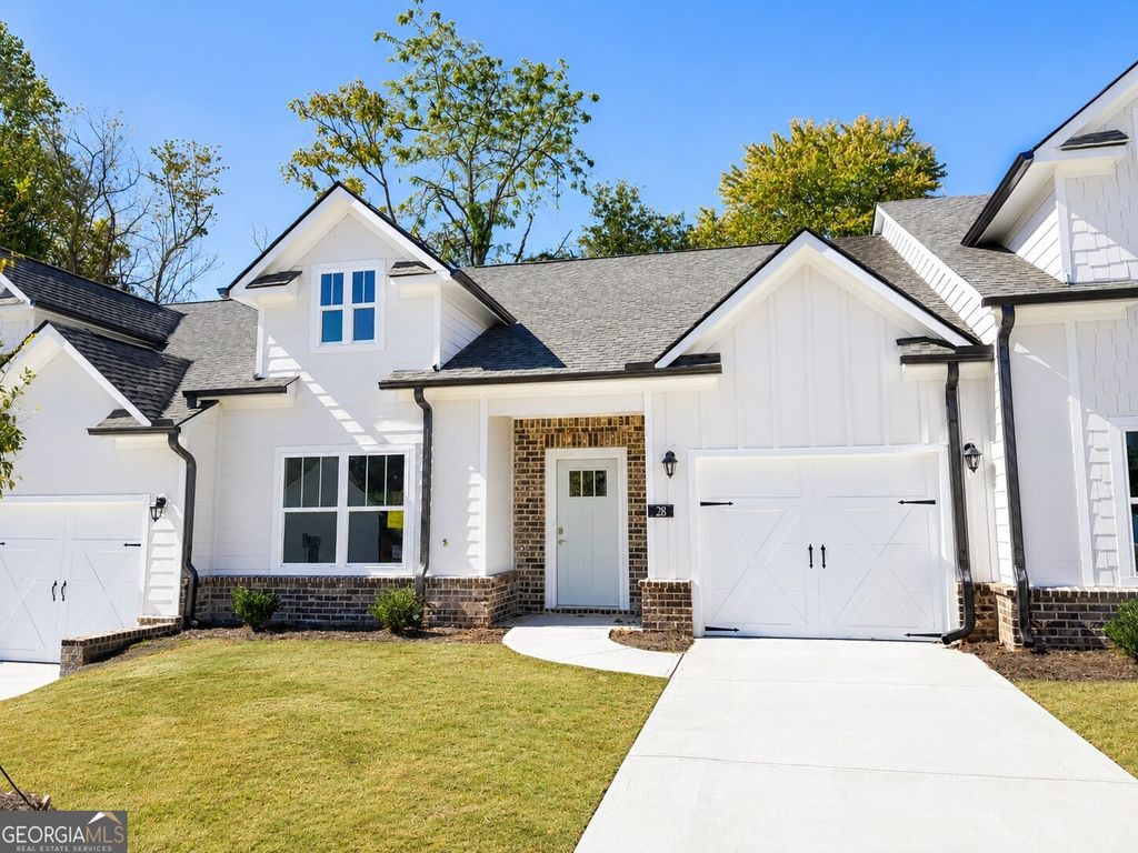 28 Village Court 16, Cleveland, GA 30528