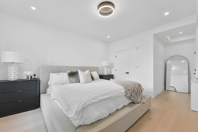 100 White St 1, Boston, MA 02128