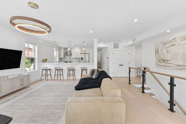 100 White St 1, Boston, MA 02128