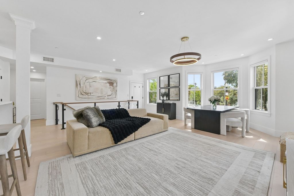 100 White St 1, Boston, MA 02128