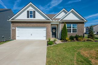 700 Pintail Pt, Lebanon, TN 37090