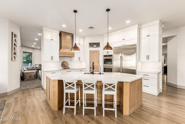 45330 N 14TH Street, New River, AZ 85087