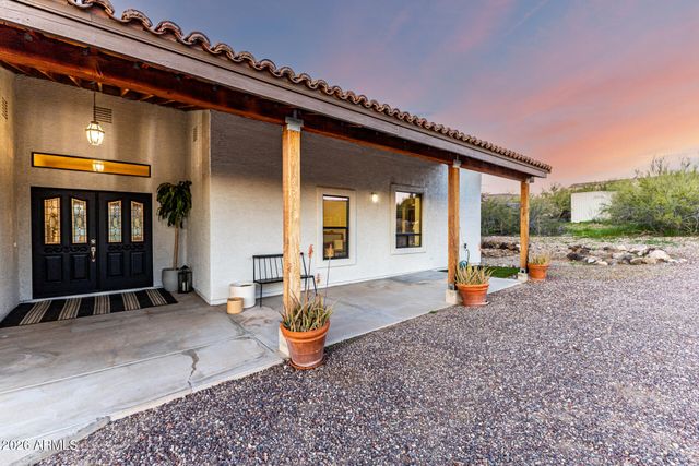 45330 N 14TH Street, New River, AZ 85087