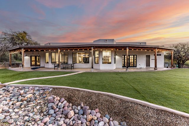 45330 N 14TH Street, New River, AZ 85087