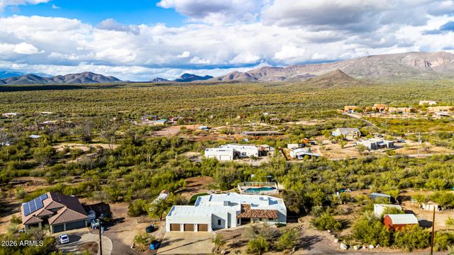 45330 N 14TH Street, New River, AZ 85087