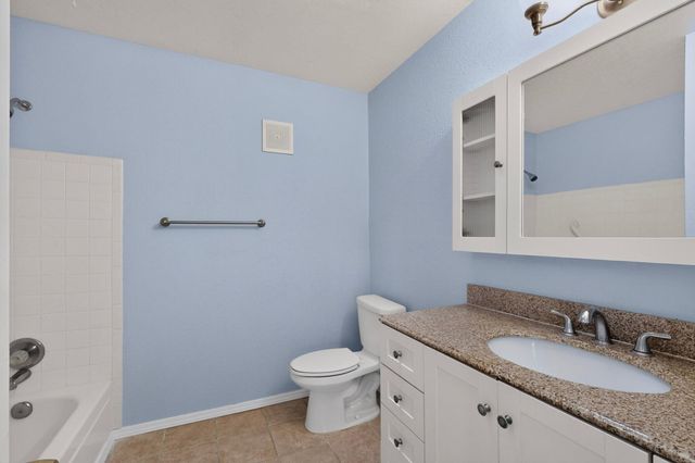 8121 Irwin Street NE, Albuquerque, NM 87109