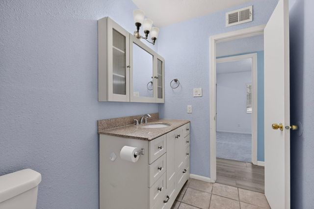 8121 Irwin Street NE, Albuquerque, NM 87109