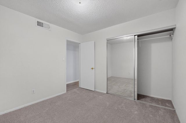 8121 Irwin Street NE, Albuquerque, NM 87109
