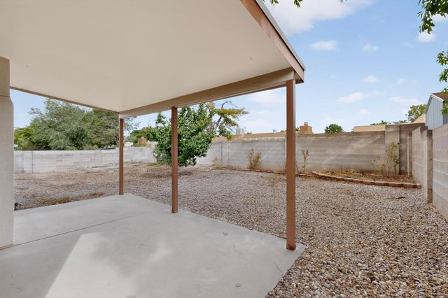 8121 Irwin Street NE, Albuquerque, NM 87109