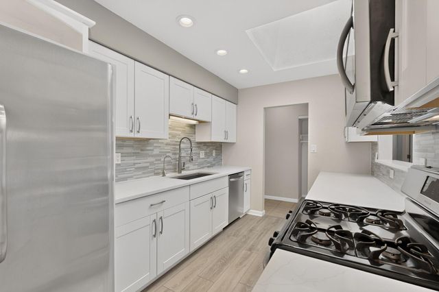 8121 Irwin Street NE, Albuquerque, NM 87109