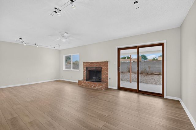8121 Irwin Street NE, Albuquerque, NM 87109