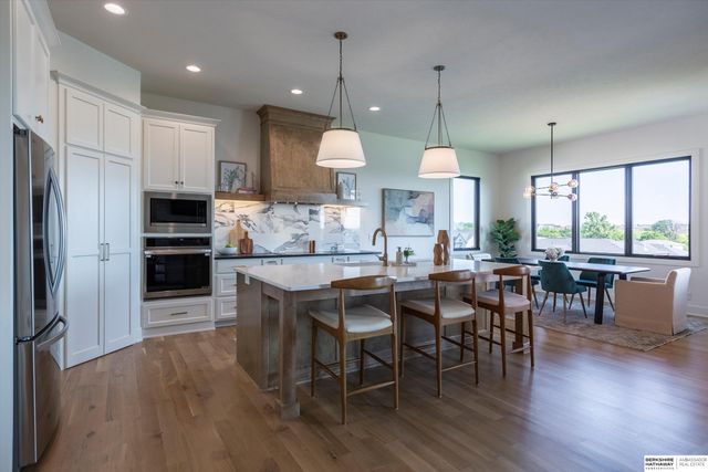 19006 Acorn Drive, Gretna, NE 68028