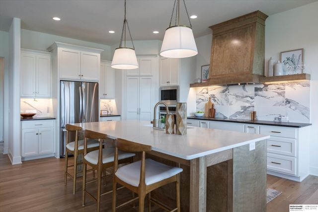 19006 Acorn Drive, Gretna, NE 68028