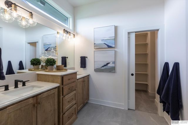 19006 Acorn Drive, Gretna, NE 68028