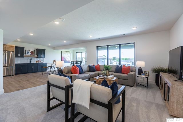 19006 Acorn Drive, Gretna, NE 68028