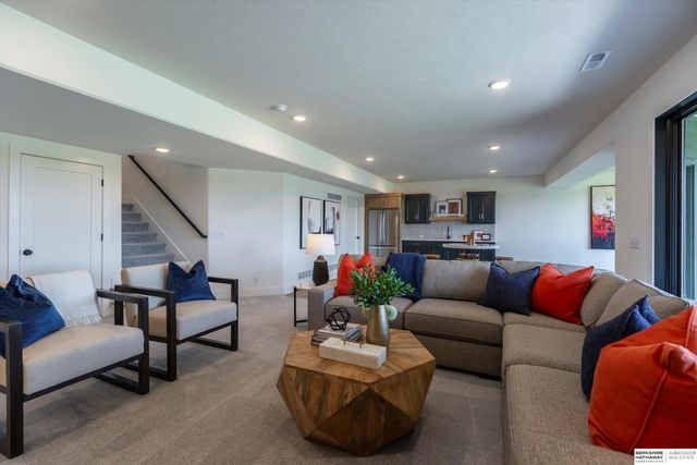 19006 Acorn Drive, Gretna, NE 68028